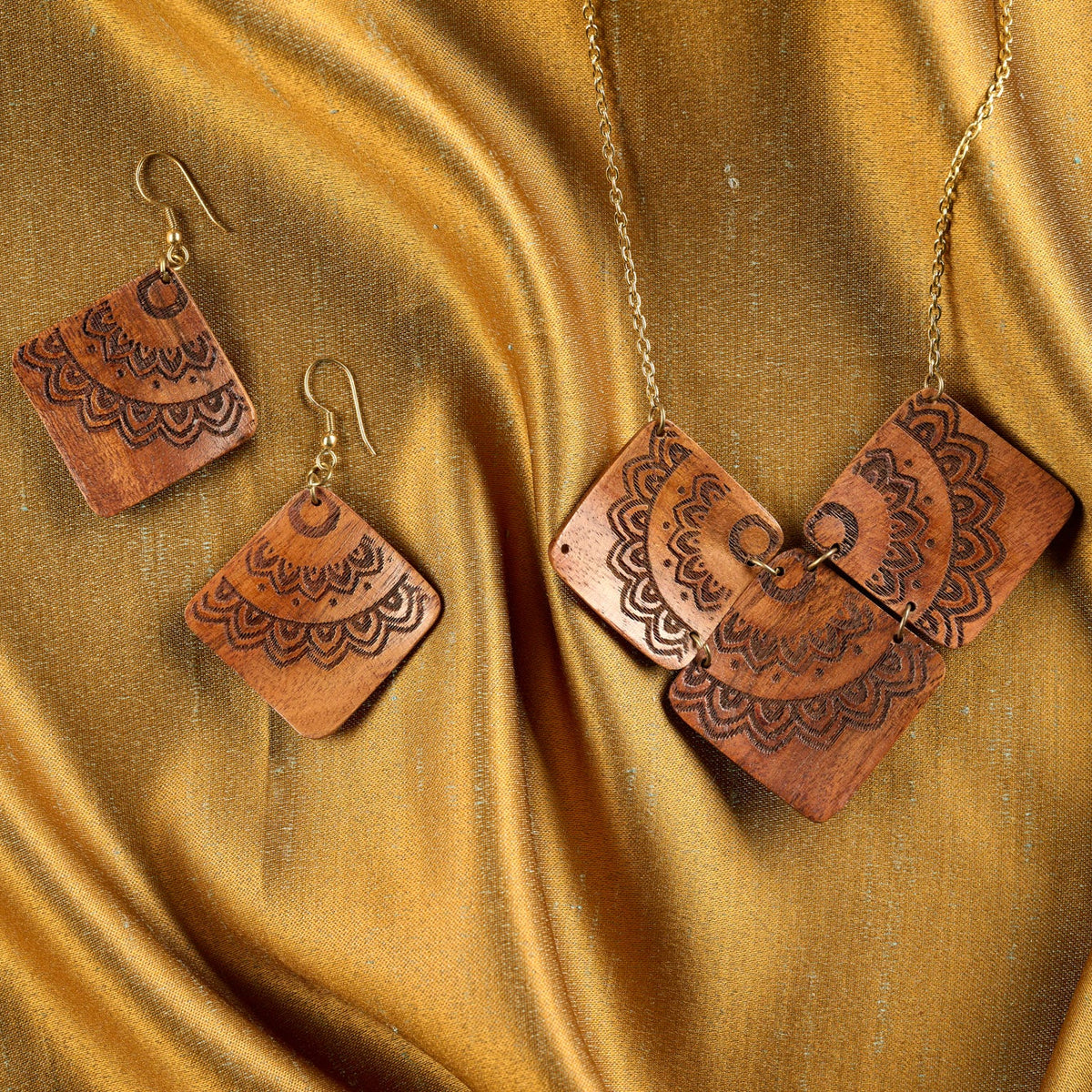 Collana Radici legno